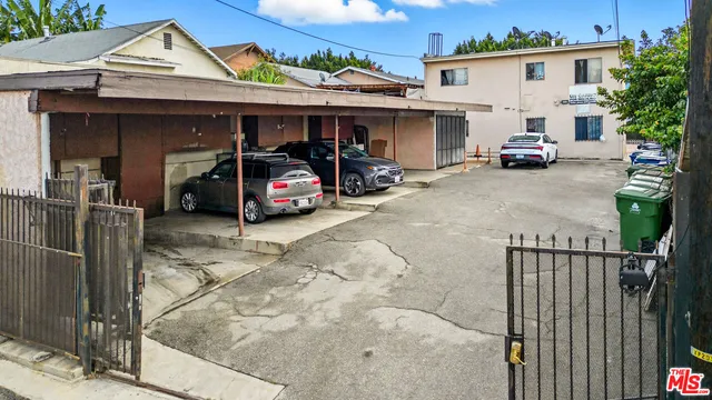 $1,950 | 959 South Soto Street, Los Angeles, CA 90023