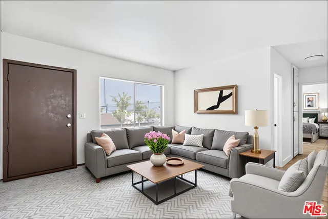 $1,950 | 959 South Soto Street, Los Angeles, CA 90023