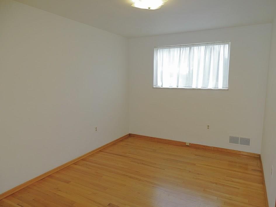 127 Longvue Drive West Mifflin, PA 15122 - Photo 15 of 24