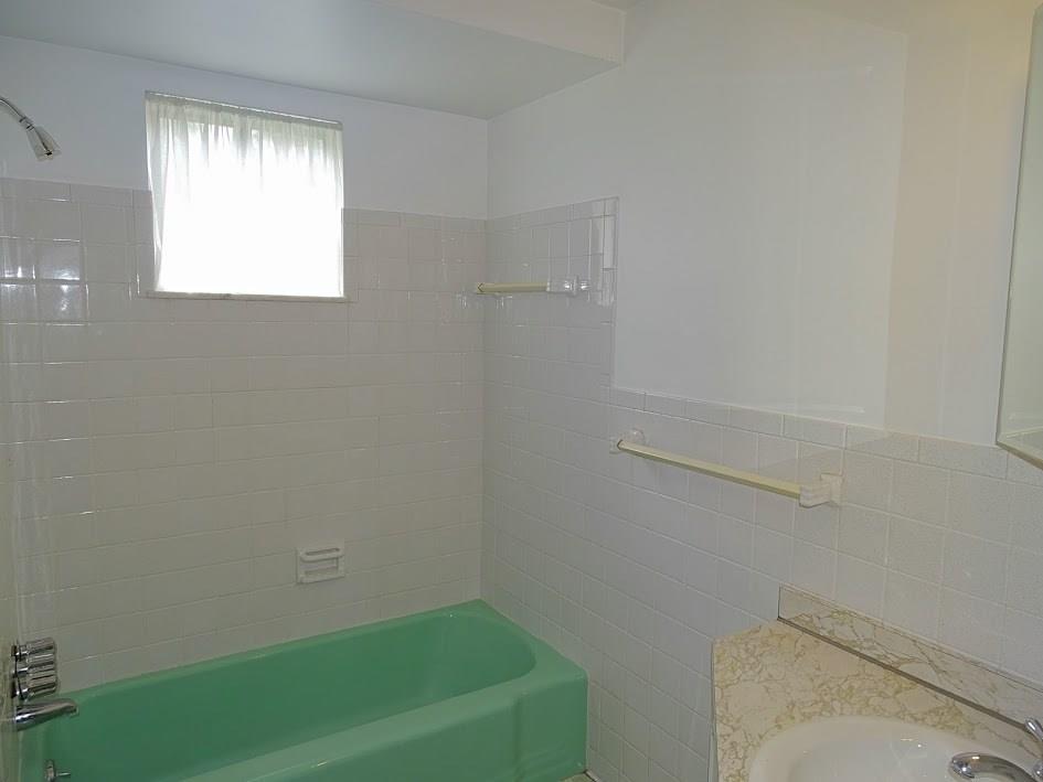 127 Longvue Drive West Mifflin, PA 15122 - Photo 17 of 24