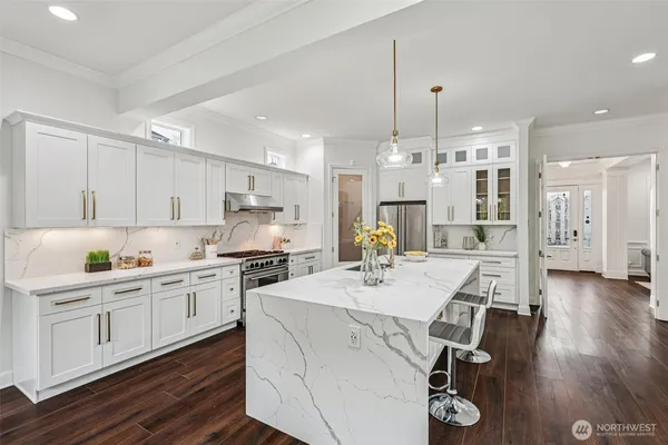 $1,444,899 | 20212 83rd Place Northeast, Kenmore, WA 98028