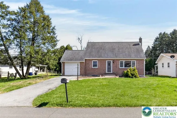 $339,000 | 1455 Wynnewood Drive, Bethlehem, PA 18017