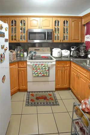 $320,000 | 1159 West 40th Street, Unit 16, Hialeah, FL 33012