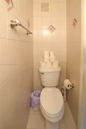 $320,000 | 1159 West 40th Street, Unit 16, Hialeah, FL 33012