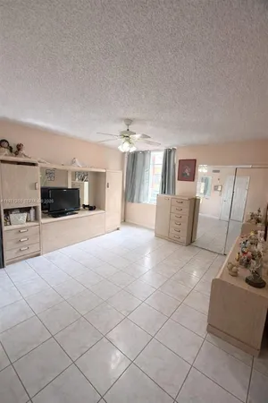 $320,000 | 1159 West 40th Street, Unit 16, Hialeah, FL 33012