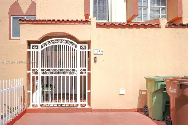 $320,000 | 1159 West 40th Street, Unit 16, Hialeah, FL 33012