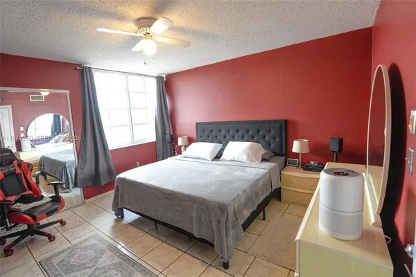 $320,000 | 1159 West 40th Street, Unit 16, Hialeah, FL 33012