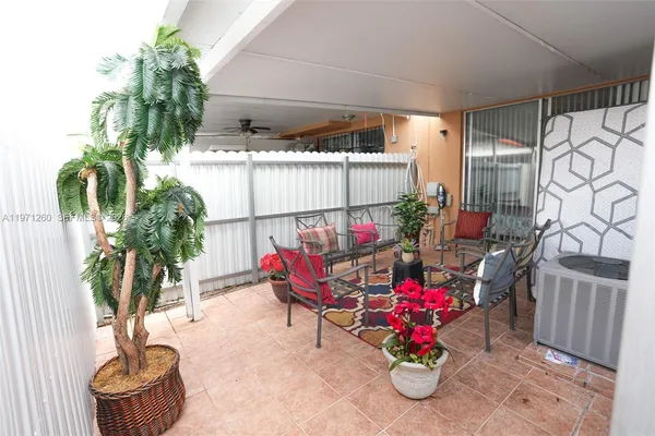 $320,000 | 1159 West 40th Street, Unit 16, Hialeah, FL 33012