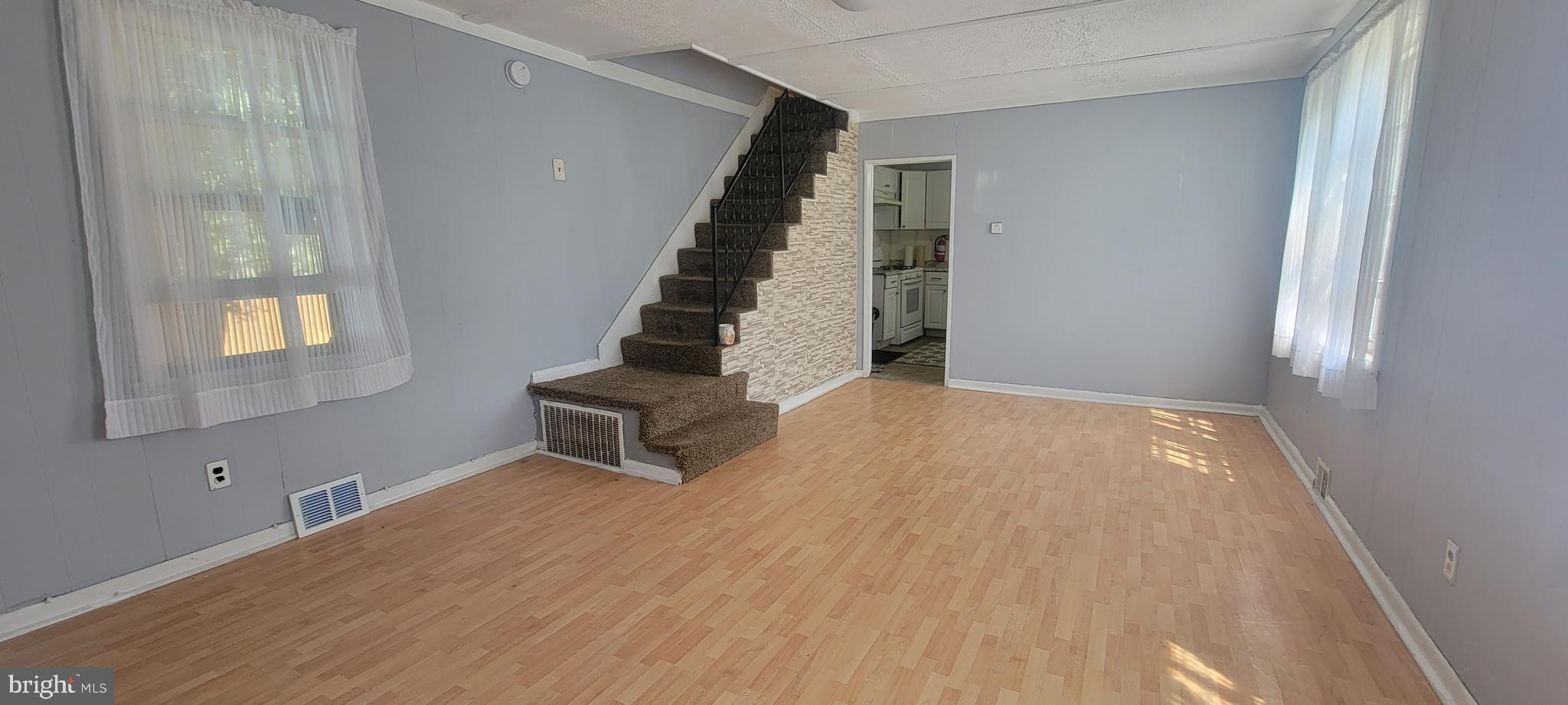 213 Nicholson Road Gloucester City, NJ 08030 - Photo 6 of 16 Gallery Image 6