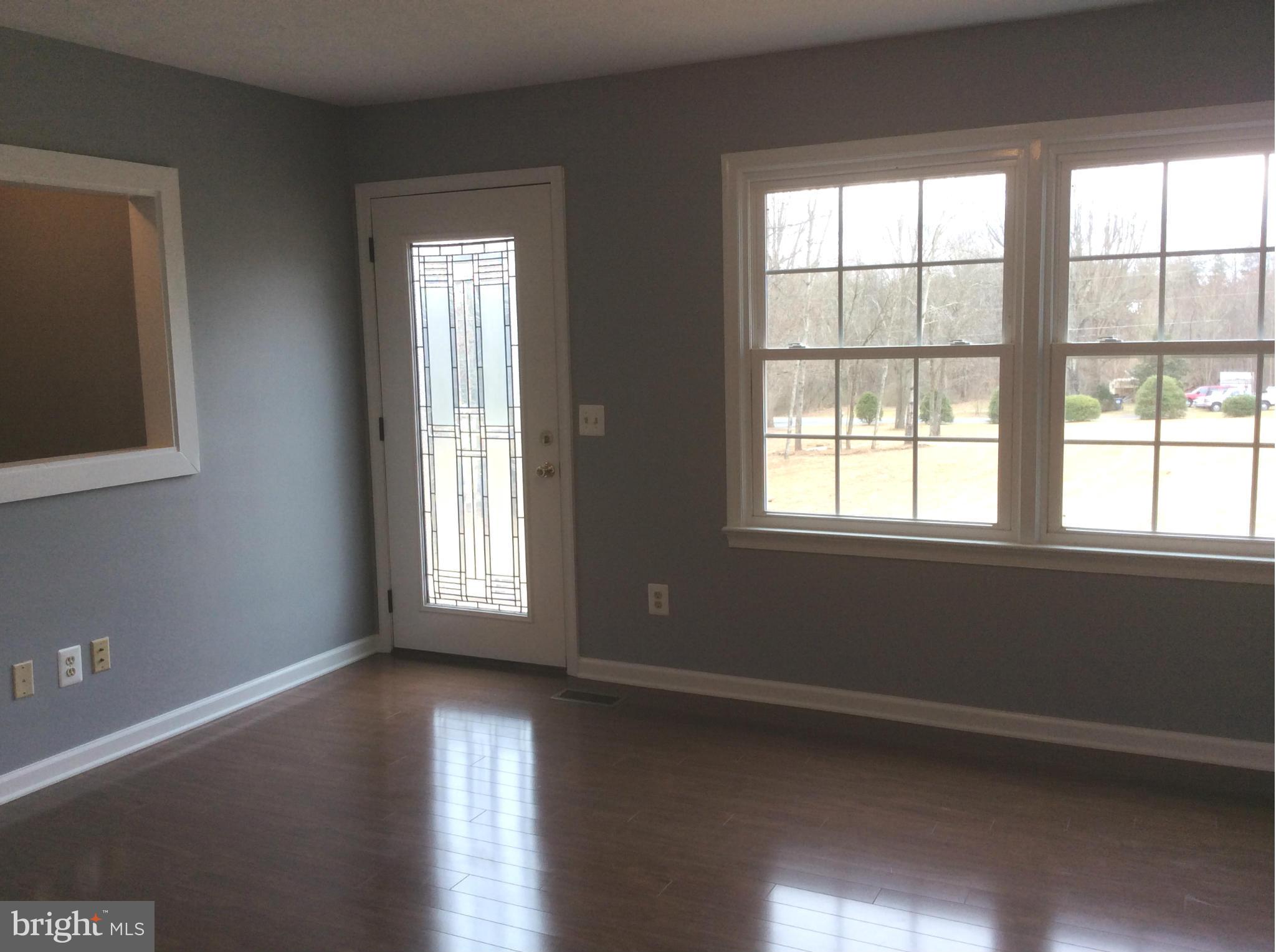 10732 Settle School Road Rixeyville, VA 22737 - Photo 5 of 26 Living Room