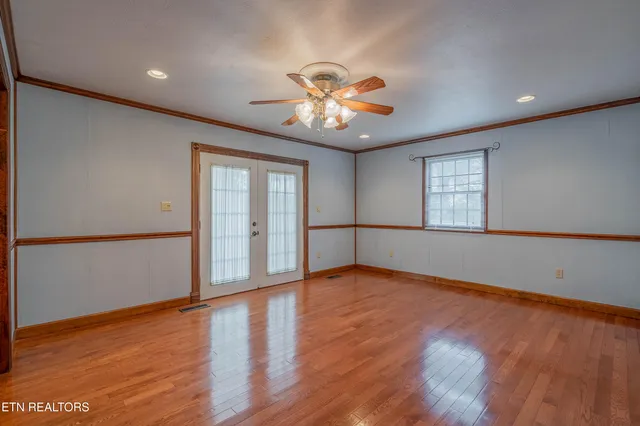 $675,000 | 2992 Knoxville Highway, Wartburg, TN 37887