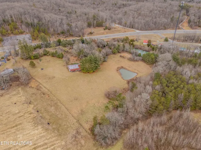 $675,000 | 2992 Knoxville Highway, Wartburg, TN 37887