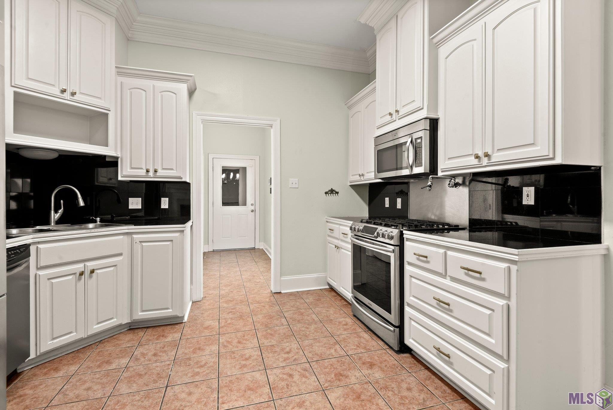 1153 Cornerstone Drive Baton Rouge, LA 70810 - Photo 11 of 22 Kitchen