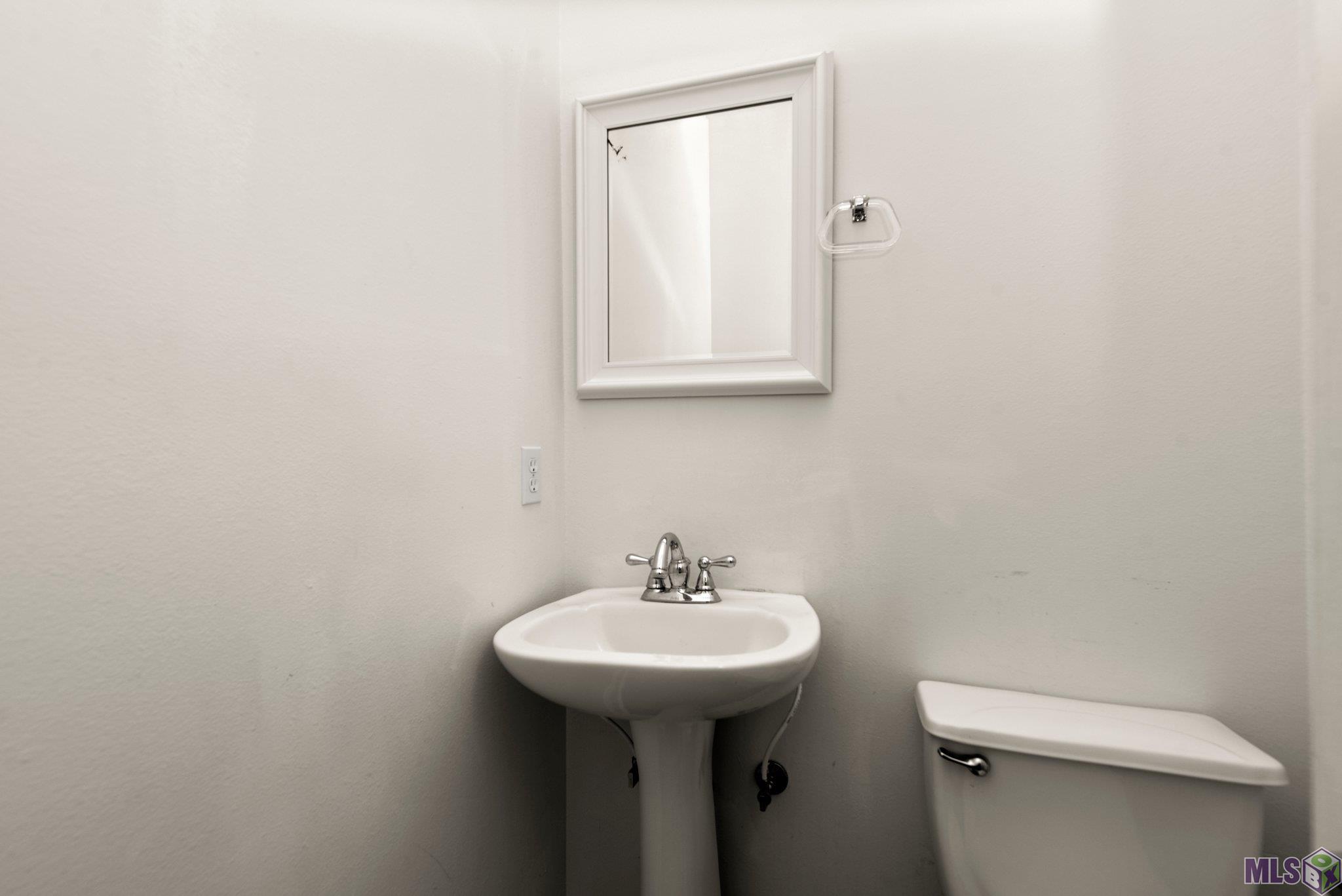 1153 Cornerstone Drive Baton Rouge, LA 70810 - Photo 20 of 22 Powder Room