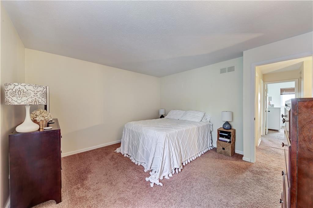 403 Countryside Drive McKees Rocks, PA 15136 - Photo 13 of 21
