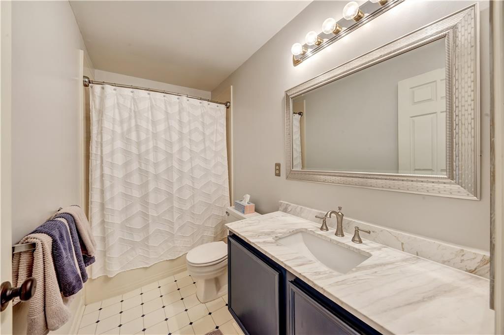 403 Countryside Drive McKees Rocks, PA 15136 - Photo 17 of 21