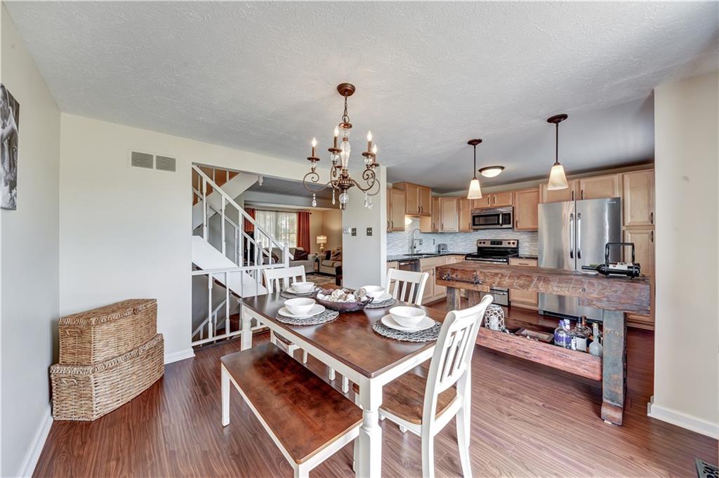 403 Countryside Drive McKees Rocks, PA 15136 - Photo 9 of 21
