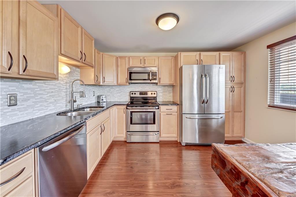 403 Countryside Drive McKees Rocks, PA 15136 - Photo 10 of 21