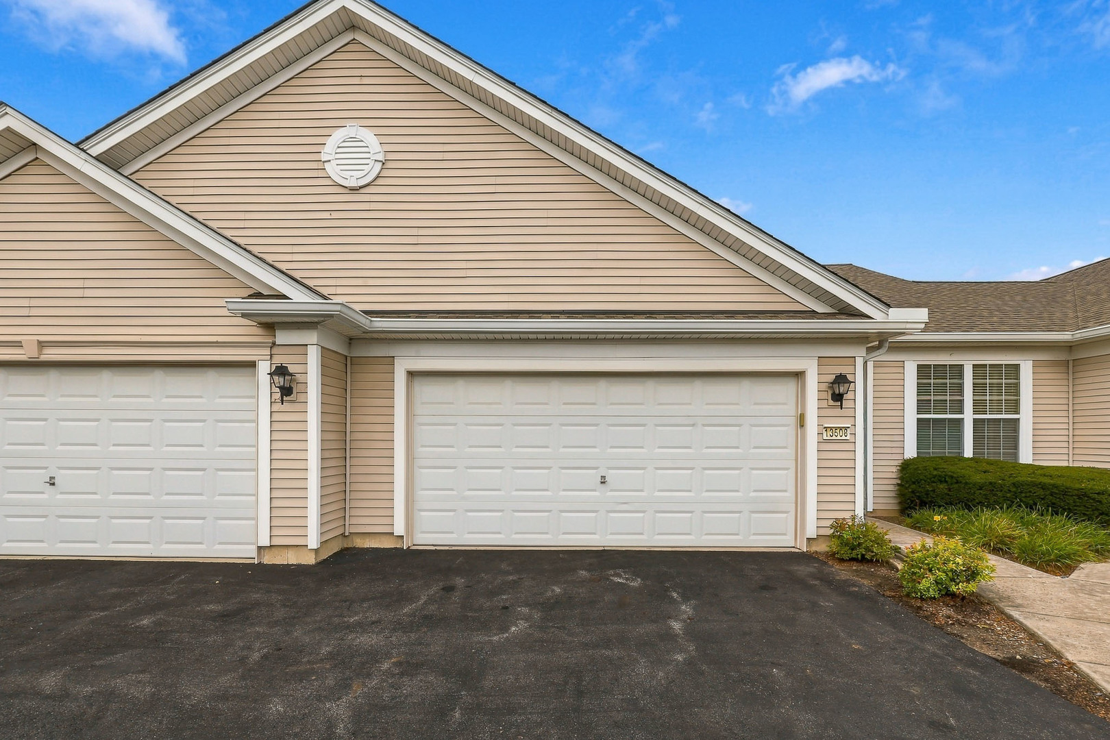 13508 Bonaire Road Huntley, IL 60142 - Photo 2 of 29 Gallery Image 2