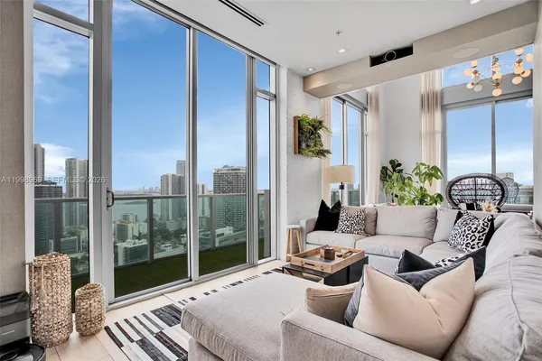 $18,000 | 3301 Northeast 1st Avenue, Unit PH2, Miami, FL 33137