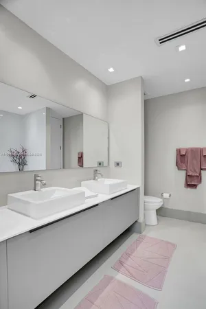 $18,000 | 3301 Northeast 1st Avenue, Unit PH2, Miami, FL 33137