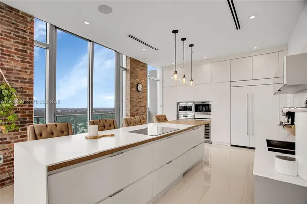 $18,000 | 3301 Northeast 1st Avenue, Unit PH2, Miami, FL 33137