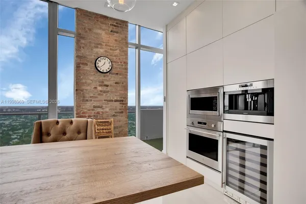 $18,000 | 3301 Northeast 1st Avenue, Unit PH2, Miami, FL 33137