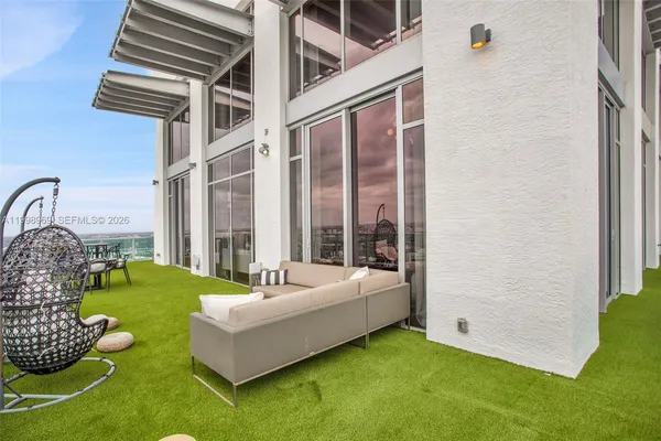 $18,000 | 3301 Northeast 1st Avenue, Unit PH2, Miami, FL 33137