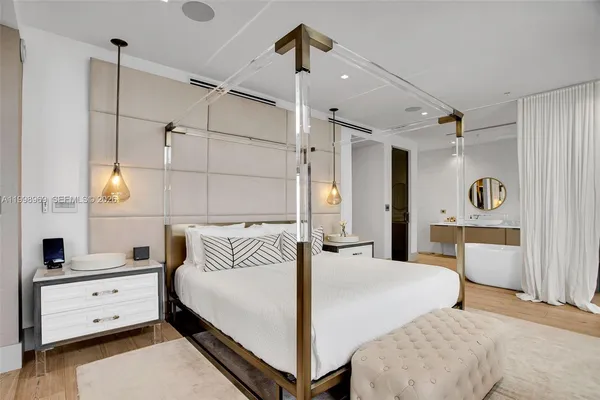 $18,000 | 3301 Northeast 1st Avenue, Unit PH2, Miami, FL 33137