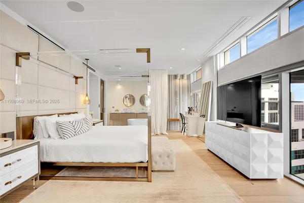 $18,000 | 3301 Northeast 1st Avenue, Unit PH2, Miami, FL 33137