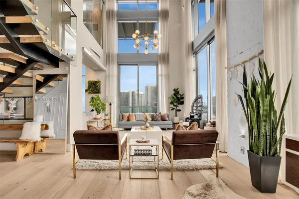 $18,000 | 3301 Northeast 1st Avenue, Unit PH2, Miami, FL 33137