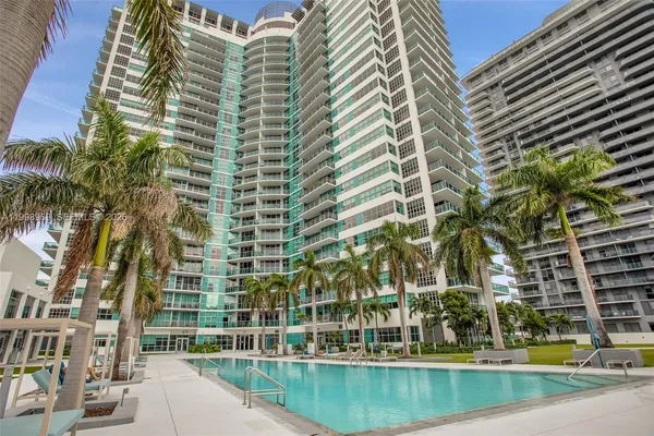 $18,000 | 3301 Northeast 1st Avenue, Unit PH2, Miami, FL 33137