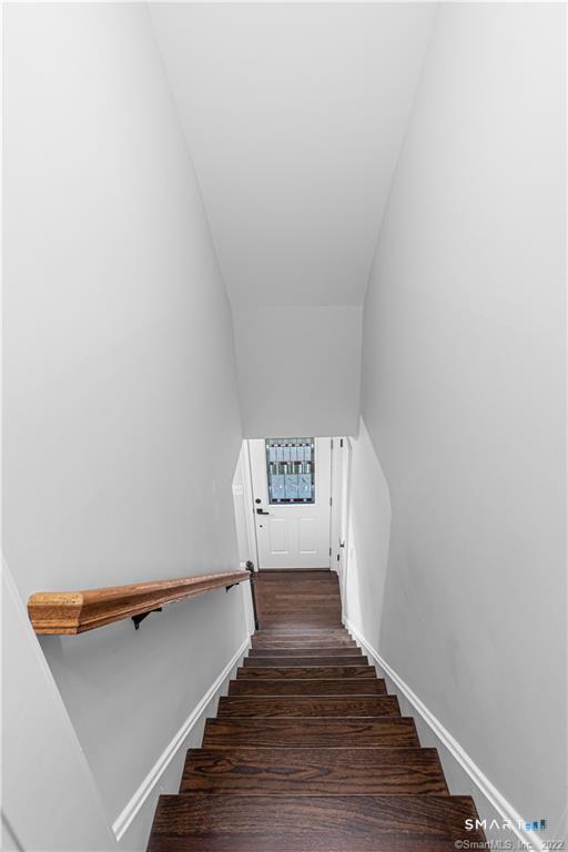 78 Rena Place Fairfield, CT 06825 - Photo 15 of 28