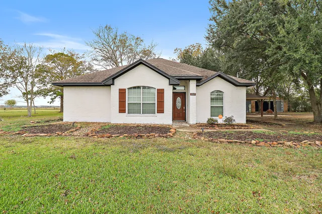 $305,000 | 3227 Farm To Market 2936, Anahuac, TX 77514