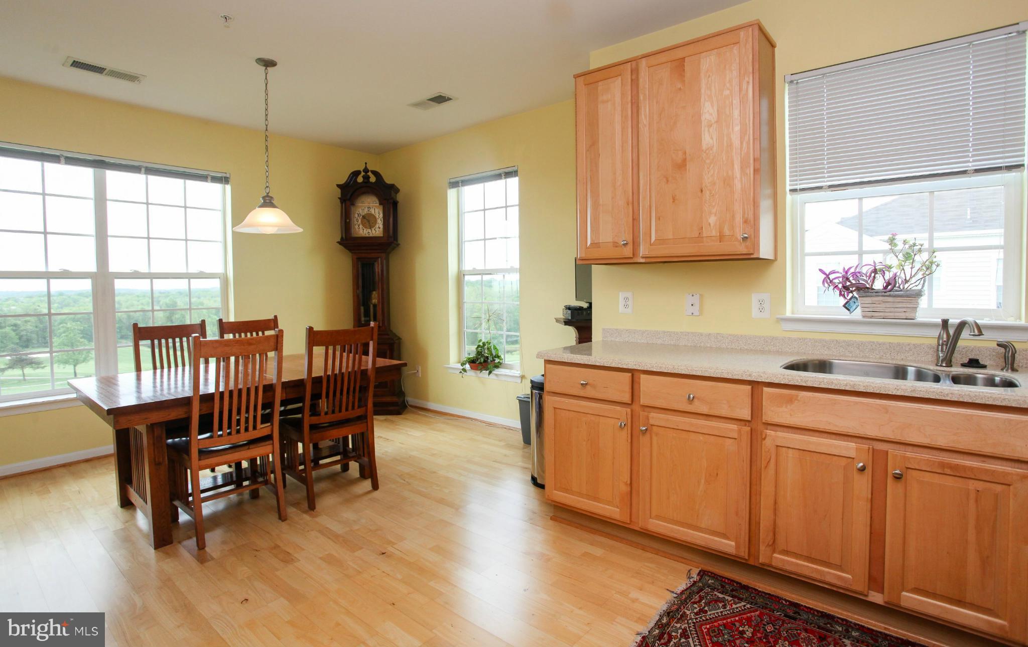 7325 Brookview Road, Unit 406 Elkridge, MD 21075 - Photo 14 of 25 Kitchen