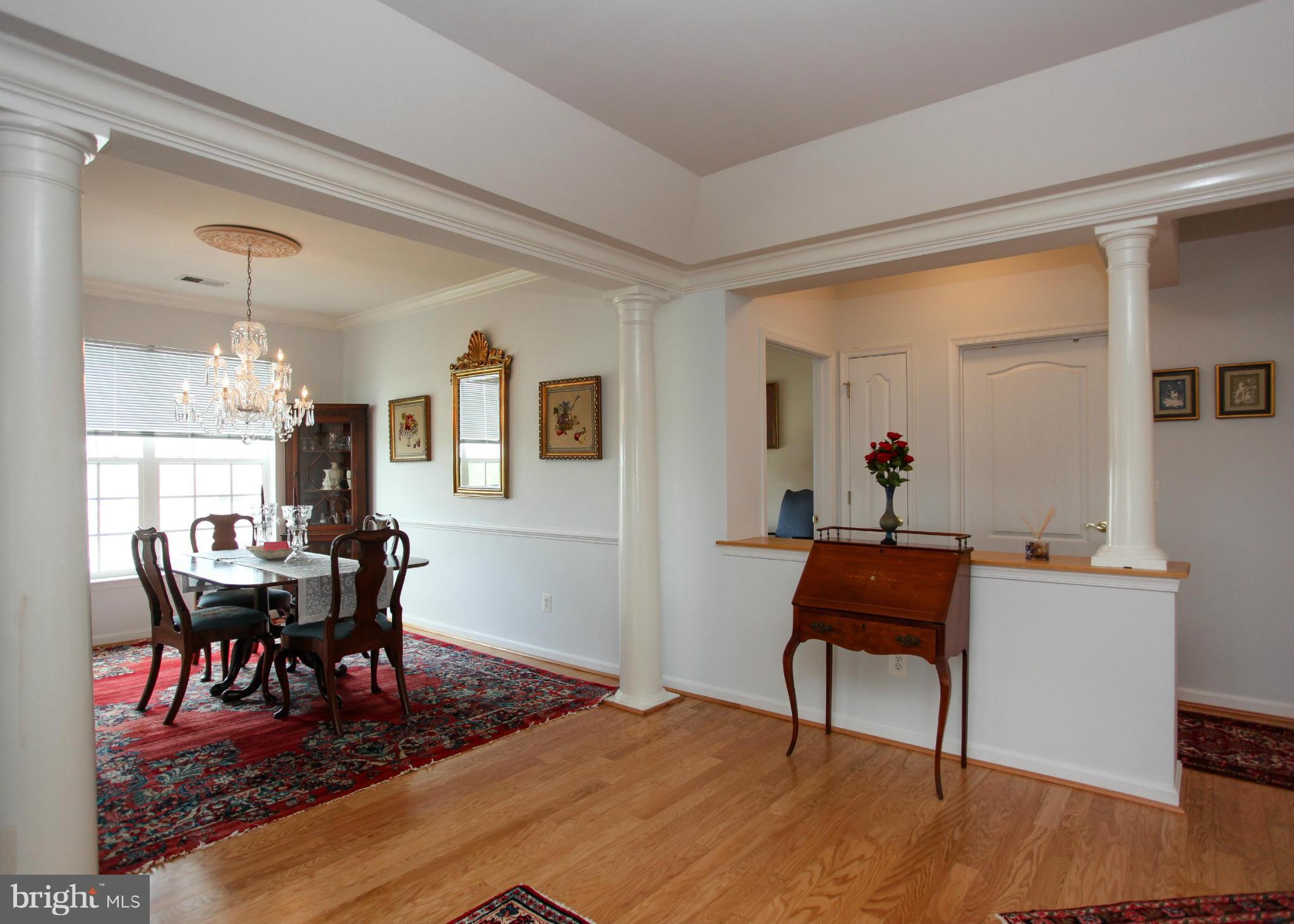 7325 Brookview Road, Unit 406 Elkridge, MD 21075 - Photo 7 of 25 Dining Room