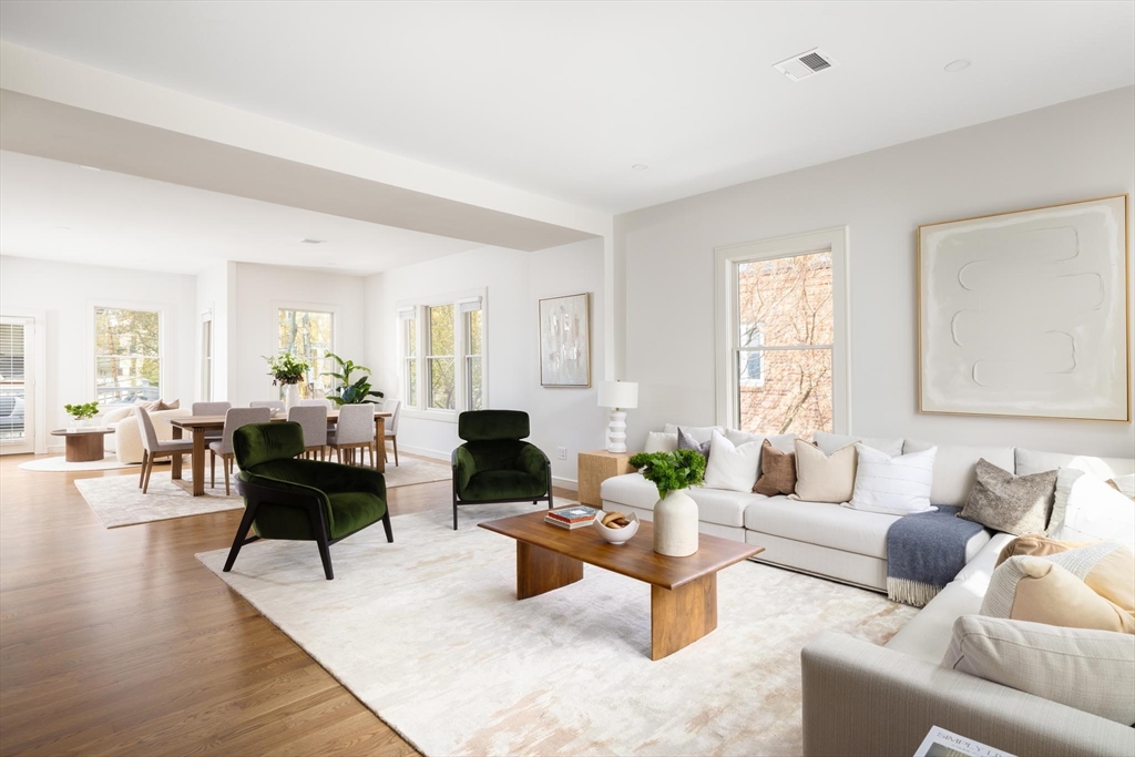 21 Kent Square, Unit 2 Brookline, MA 02446 - Photo 7 of 17
