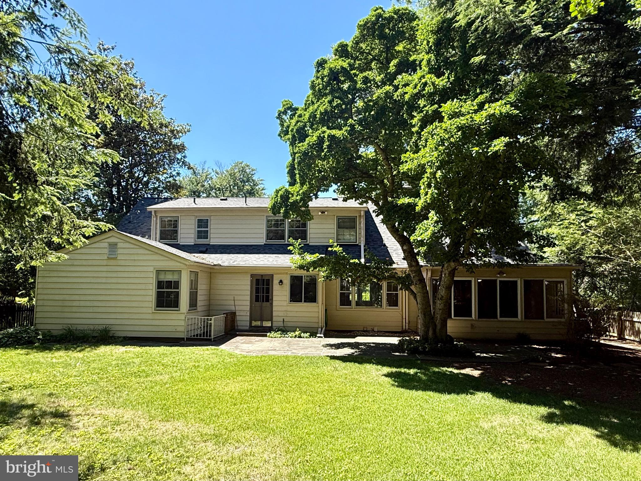 5910 Overlea Road Bethesda, MD 20816 - Photo 4 of 8