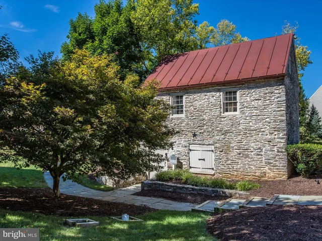 $350,000 | 1813 Wheyfield Drive, Unit 10A, Frederick, MD 21701