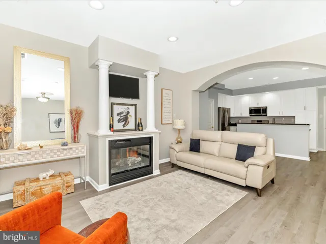 $350,000 | 1813 Wheyfield Drive, Unit 10A, Frederick, MD 21701