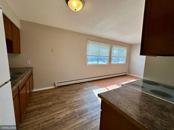 $1,339 | 1566 North Woodbridge Street, St. Paul, MN 55117