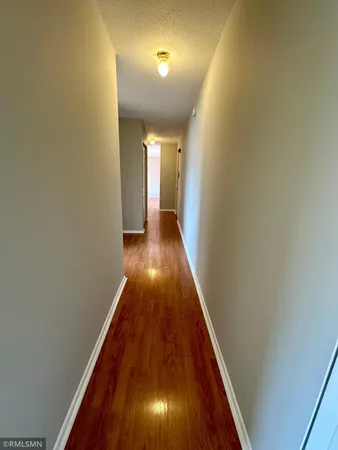 $1,339 | 1566 North Woodbridge Street, St. Paul, MN 55117