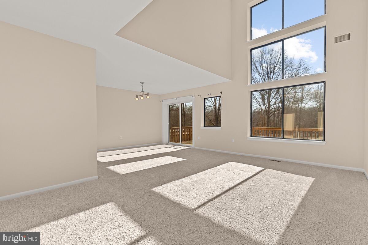 5689 Vantage Point Road Columbia, MD 21044 - Photo 14 of 41 How about the beautiful windows?