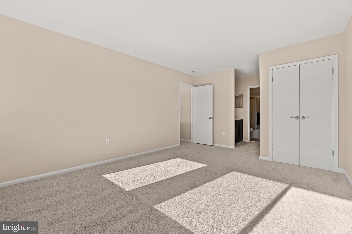 5689 Vantage Point Road Columbia, MD 21044 - Photo 20 of 41 Primary bedroom