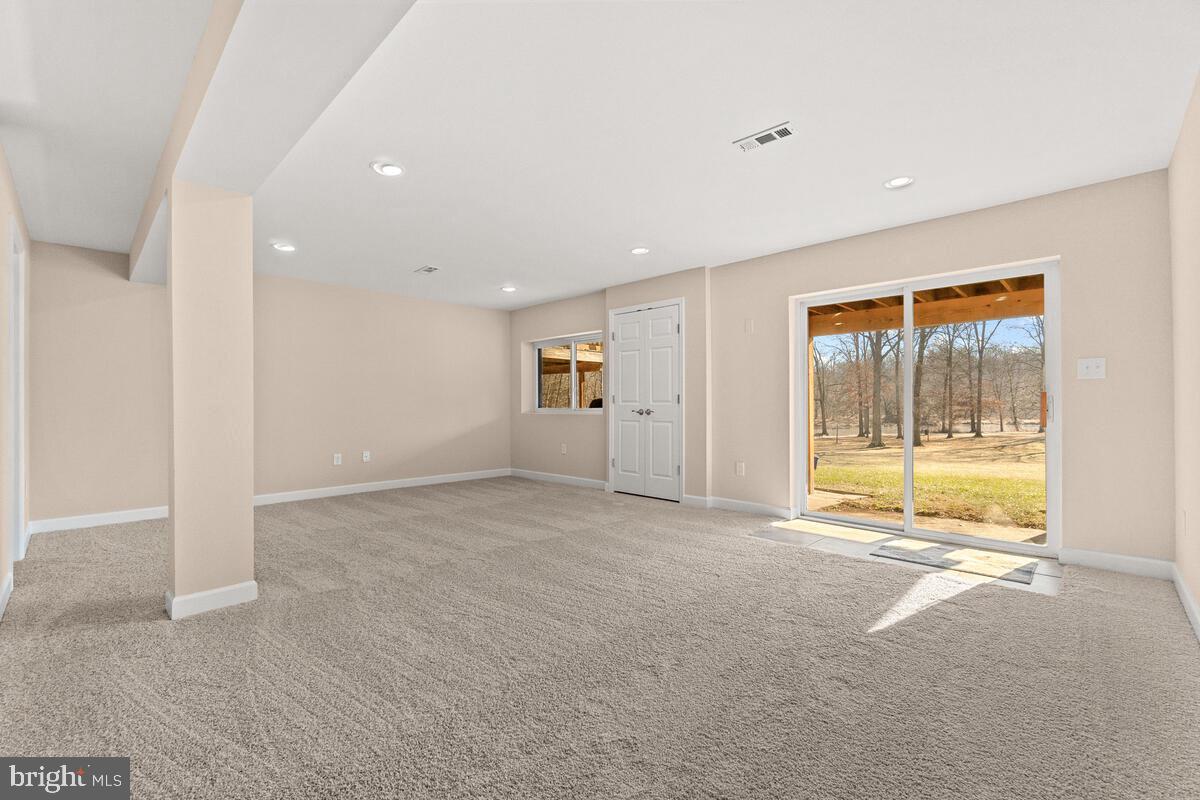 5689 Vantage Point Road Columbia, MD 21044 - Photo 27 of 41 Family room Lower level