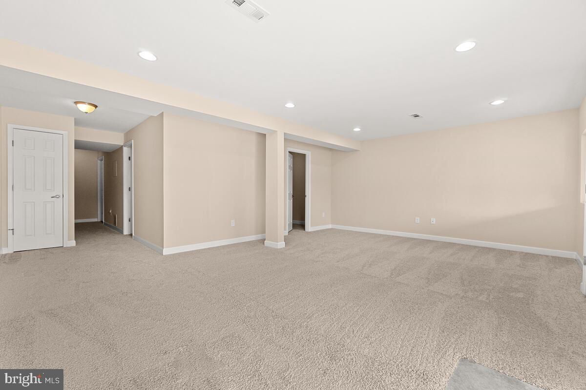 5689 Vantage Point Road Columbia, MD 21044 - Photo 28 of 41 Family room lower level