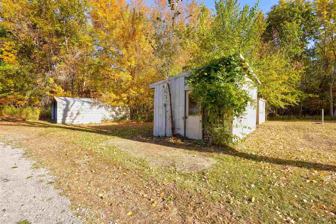 6951 Tri County Bridge Road Southeast Lone Tree, IA 52755 - Photo 25 of 40 Gallery Image 25