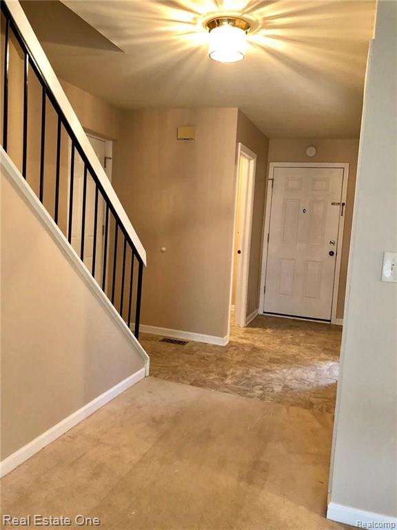 1195 Pine Ridge Court Rochester Hills, MI 48306 - Photo 5 of 10