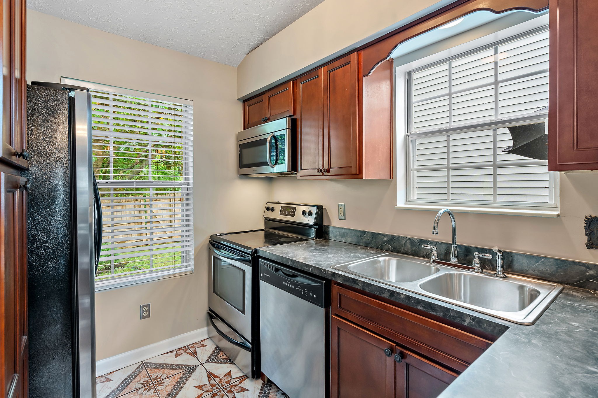 2332 Benay Road Nashville, TN 37214 - Photo 12 of 25 Gallery Image 12