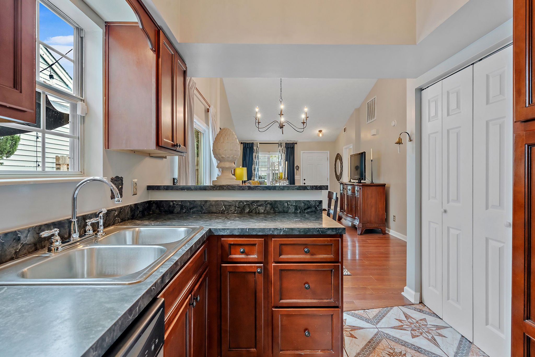 2332 Benay Road Nashville, TN 37214 - Photo 13 of 25 Gallery Image 13
